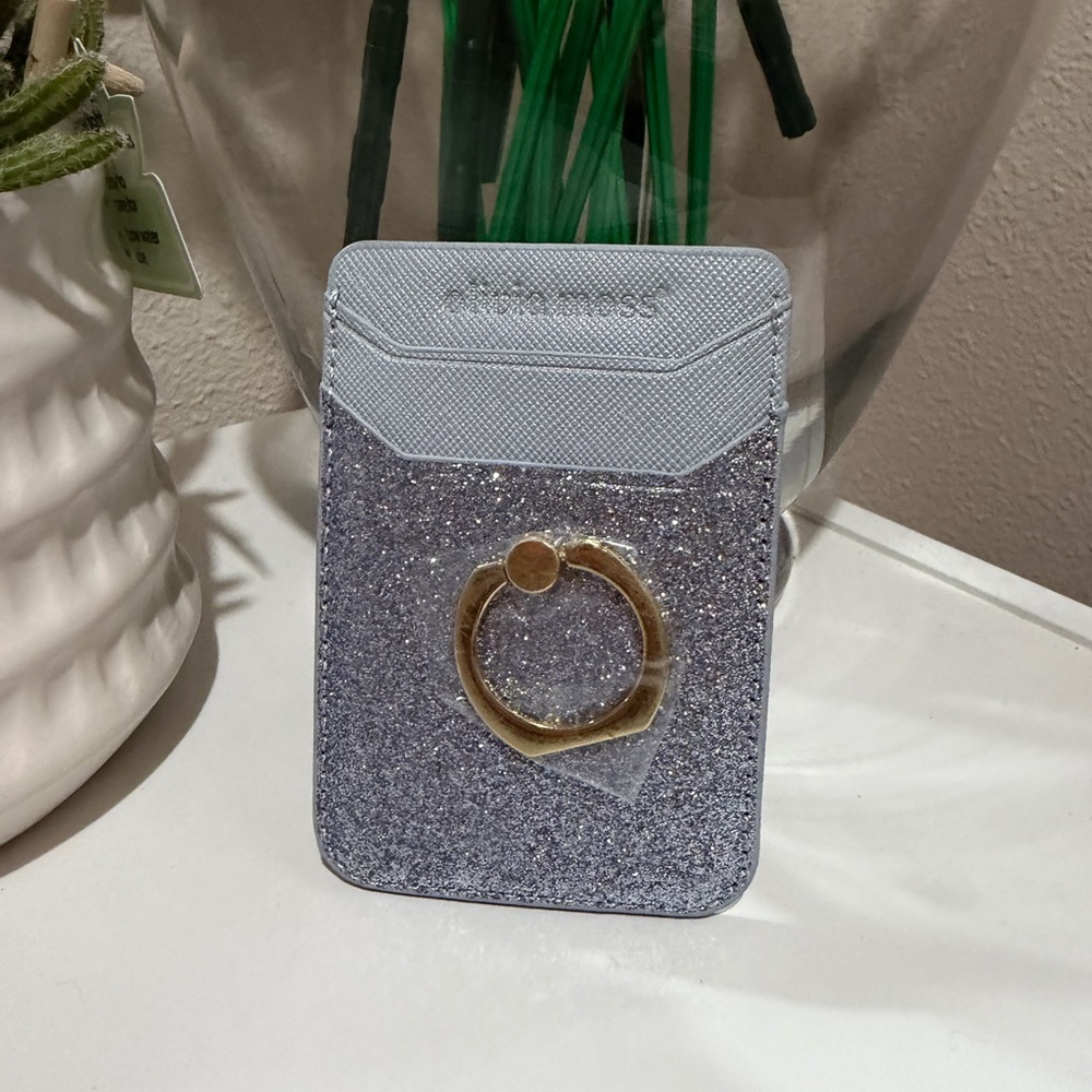 Sparkly Card Holder with Gold Ring